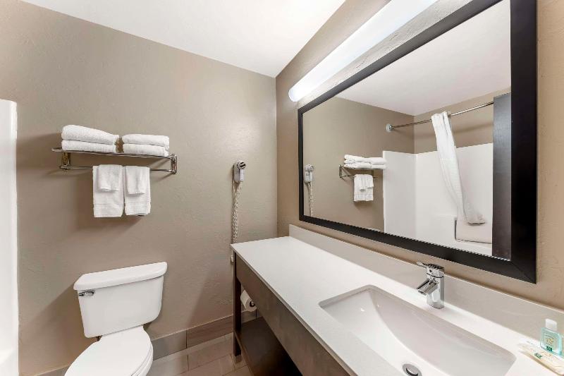 Quality Inn image