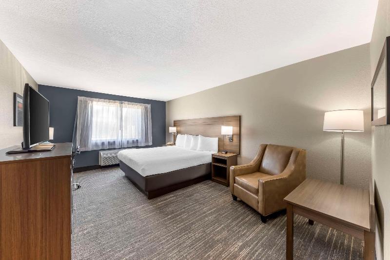 Quality Inn image