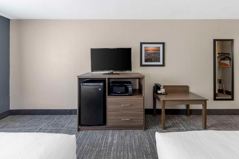 Quality Inn image