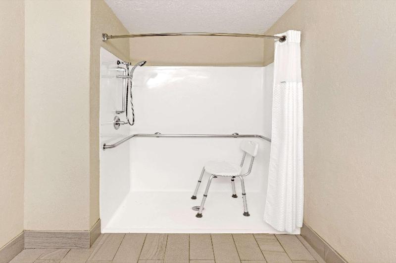 Quality Inn image