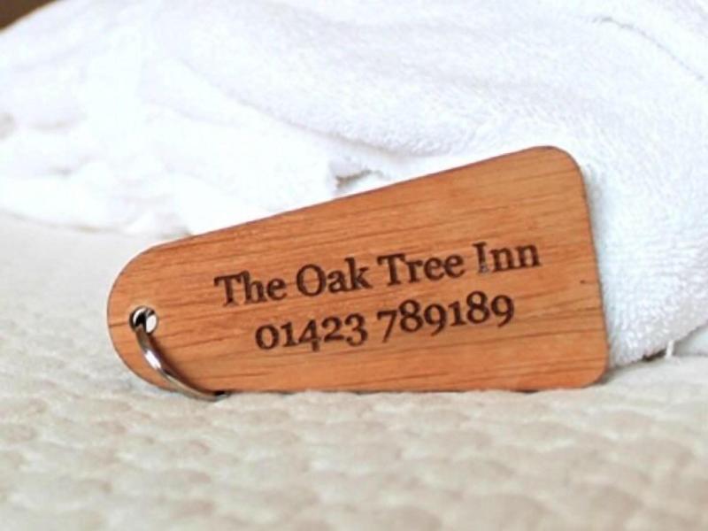Oak Tree Inn image