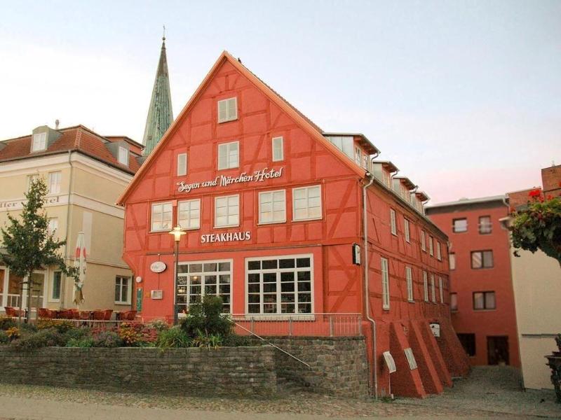 Sagen- und Märchenhotel Rügen