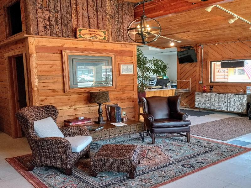 Lone Eagle Lodge And Snowmobile Rental image