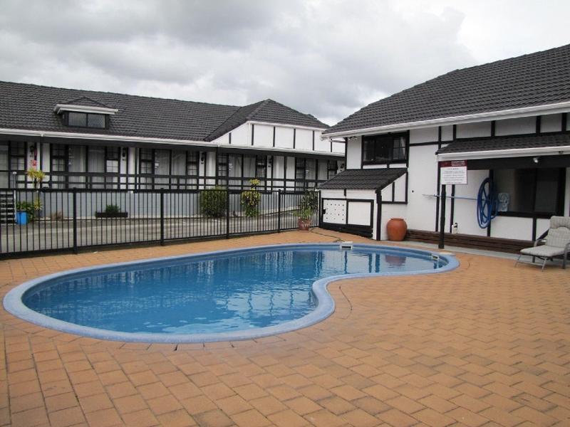 Devonwood Motel Rotorua image