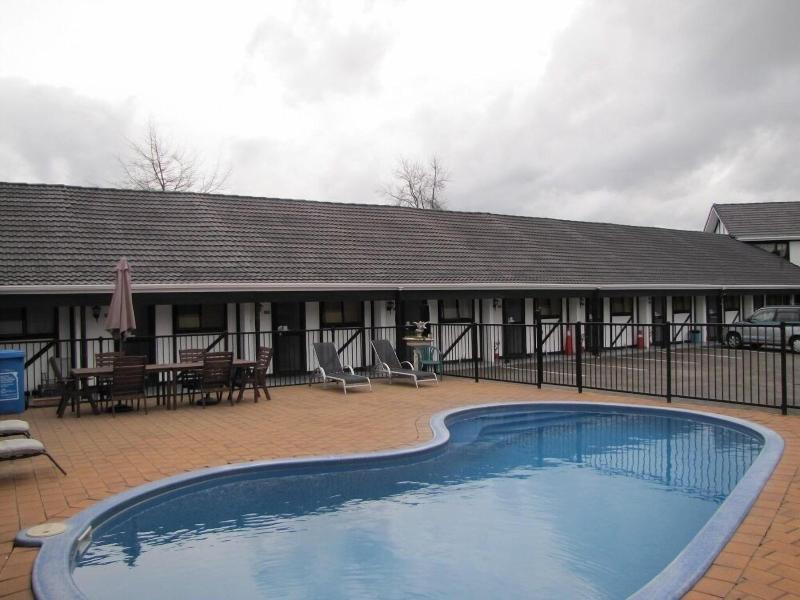 Devonwood Motel Rotorua image