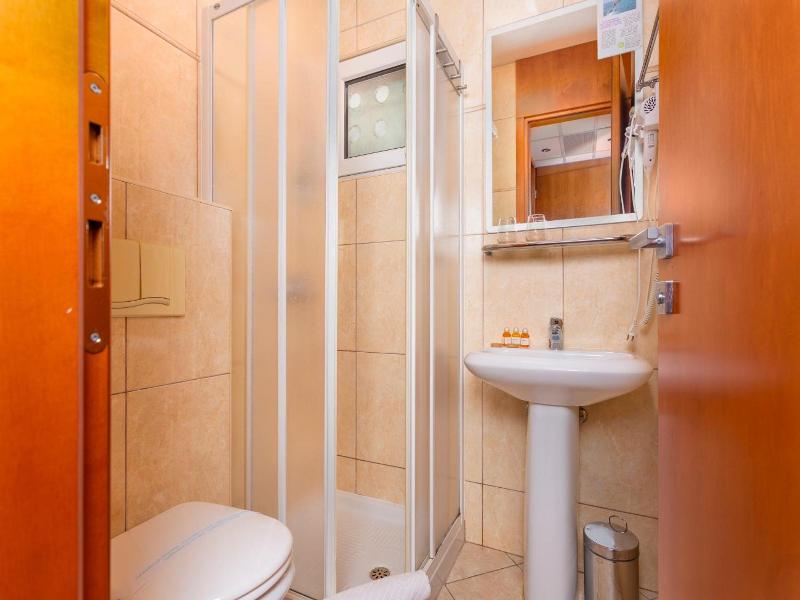 Adria image
