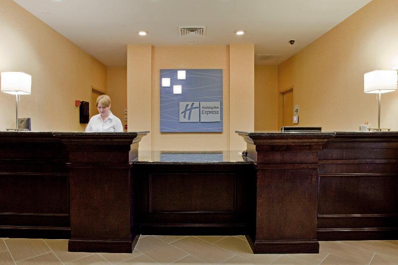 Holiday Inn Express Hotel & Suites Raleigh Sw Nc S