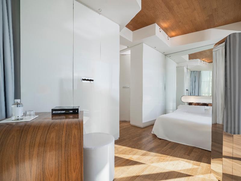 I-Suite image