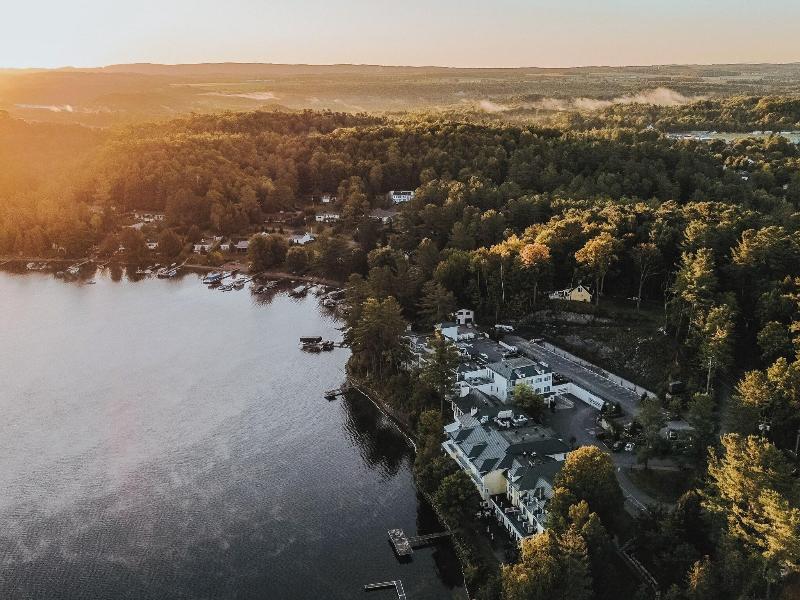 Ripplecove Lakefront Hotel