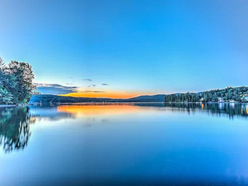 Ripplecove Lakefront Hotel