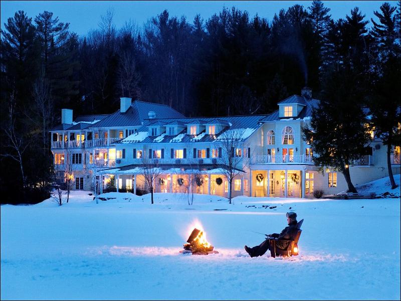 Ripplecove Lakefront Hotel