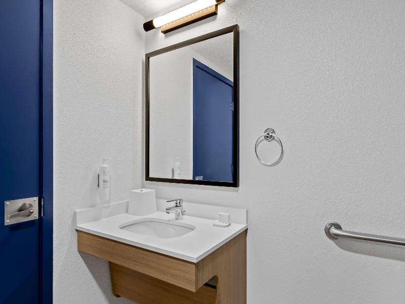 Spark by Hilton Daleville Roanoke North image