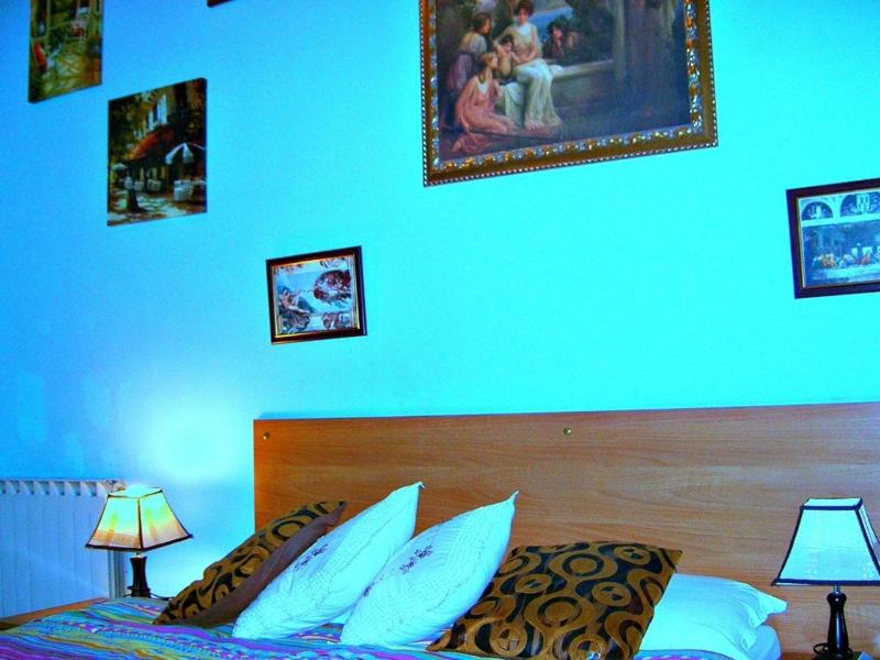 B&B Cappellini image