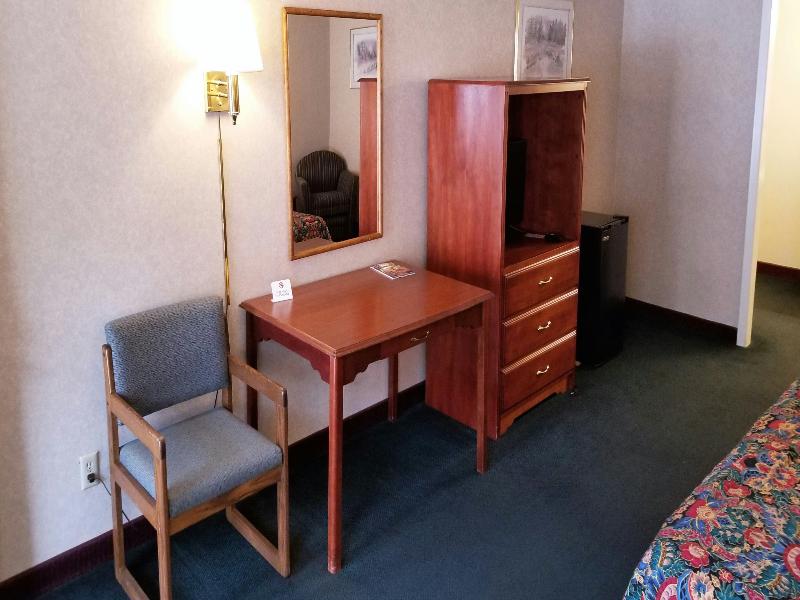 Keystone Boardwalk Inn & Suites image