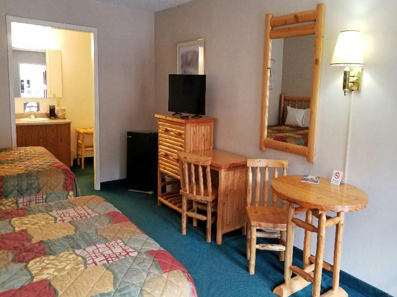 Keystone Boardwalk Inn & Suites image