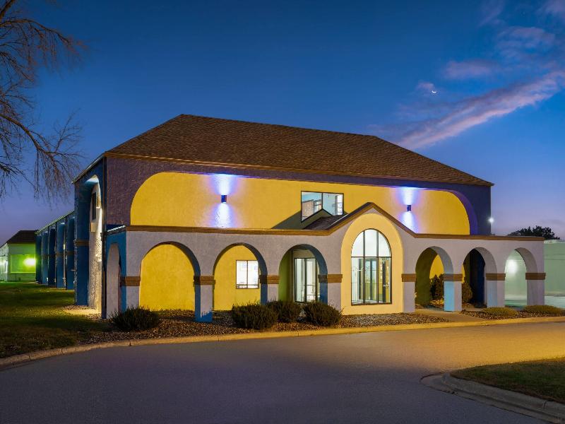 Days Inn By Wyndham Austin image