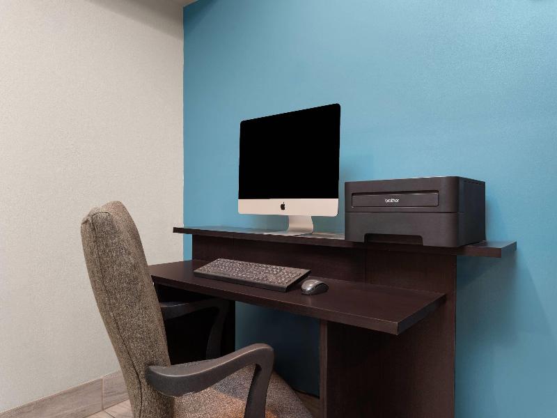 Days Inn By Wyndham Austin image