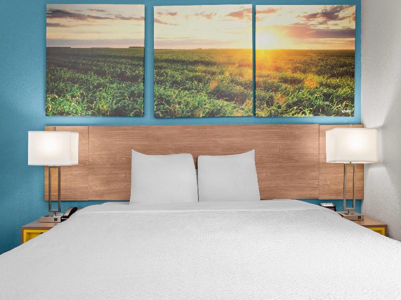 Days Inn By Wyndham Austin image