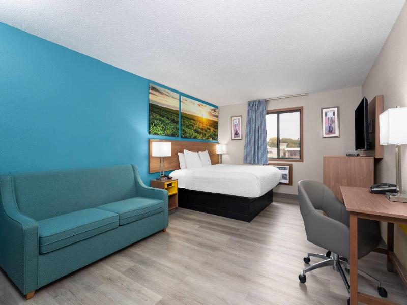 Days Inn By Wyndham Austin image