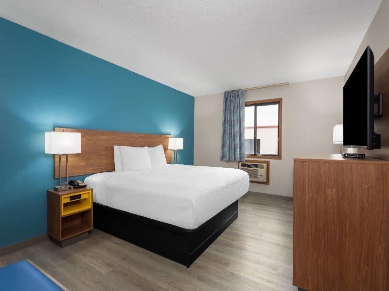 Days Inn By Wyndham Austin image