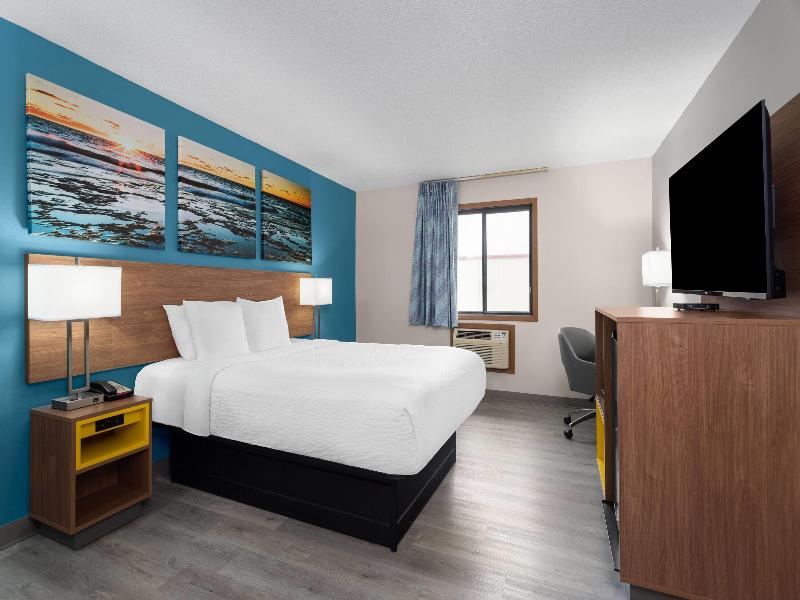 Days Inn By Wyndham Austin image