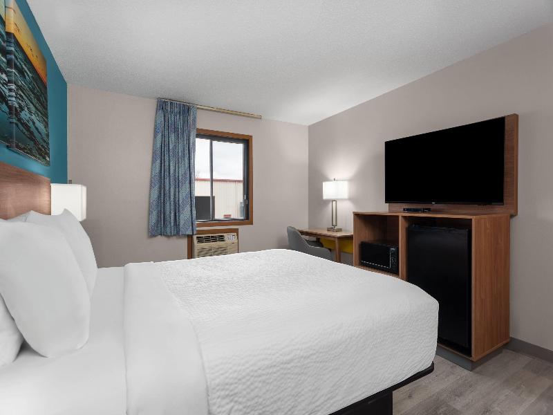 Days Inn By Wyndham Austin image