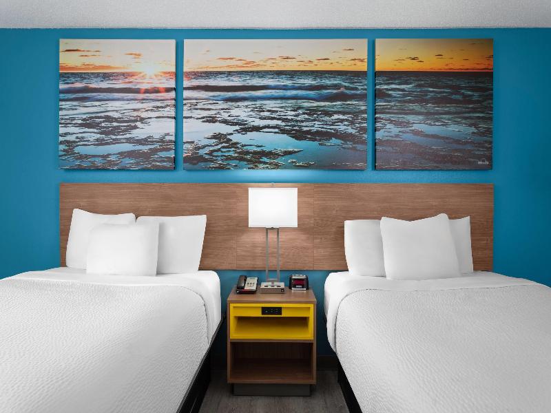 Days Inn By Wyndham Austin image