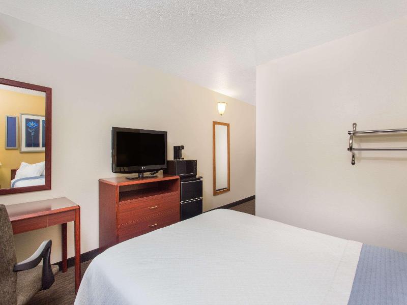 1 Queen Bed, Non Smoking