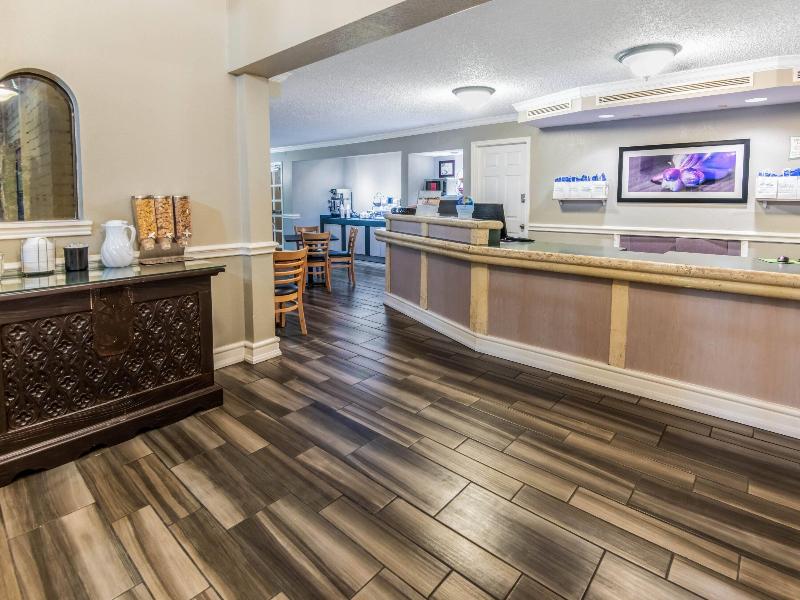 La Quinta Inn By Wyndham Ih-10 West San Antonio Tx image