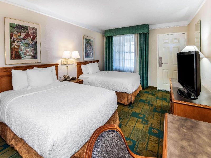 La Quinta Inn By Wyndham Ih-10 West San Antonio Tx image