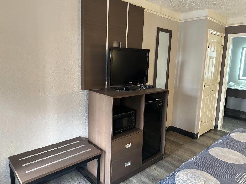La Quinta Inn By Wyndham Ih-10 West San Antonio Tx image