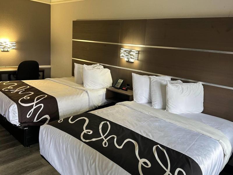 La Quinta Inn By Wyndham Ih-10 West San Antonio Tx image