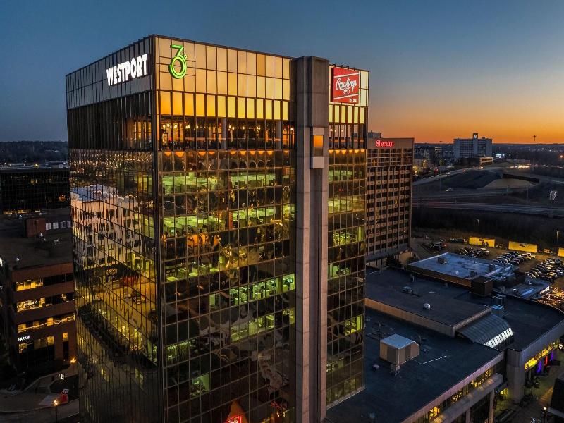 Sheraton Westport Plaza Hotel St. Louis image