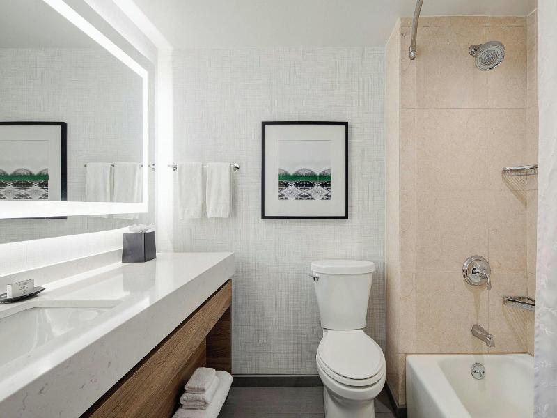 Sheraton Westport Plaza Hotel St. Louis image