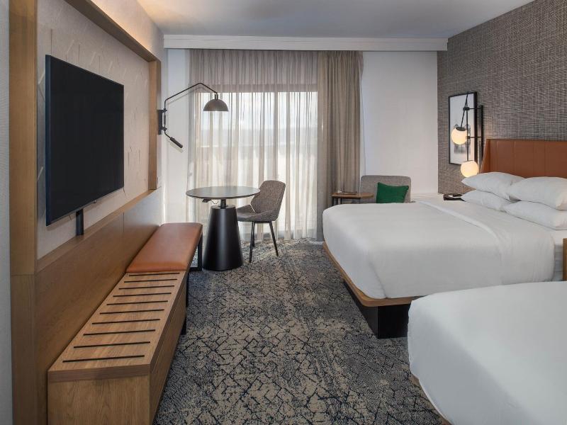 Sheraton Westport Plaza Hotel St. Louis image