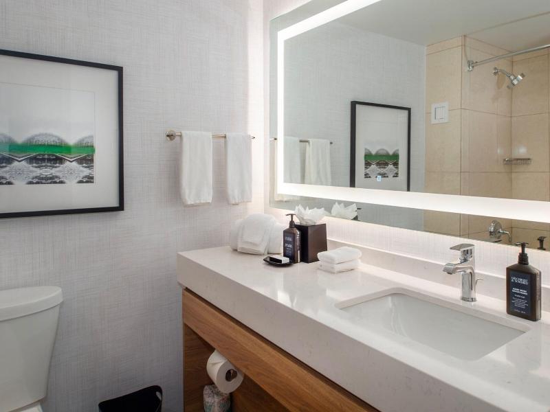 Sheraton Westport Plaza Hotel St. Louis image