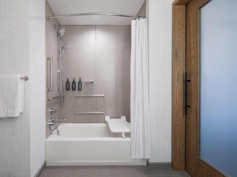 Sheraton Westport Plaza Hotel St. Louis image