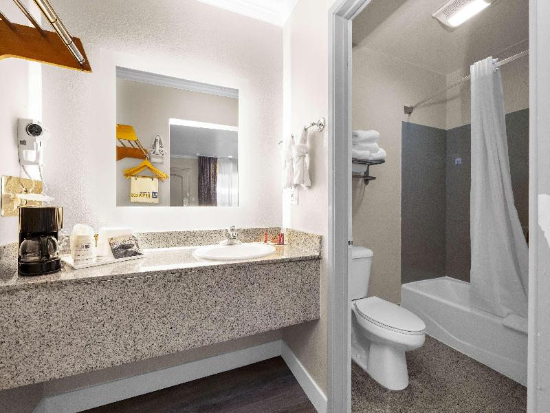 SureStay by BW San Francisco Marina District image
