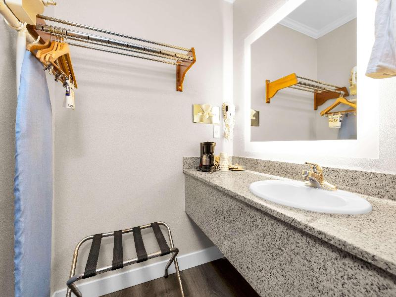 SureStay by BW San Francisco Marina District image