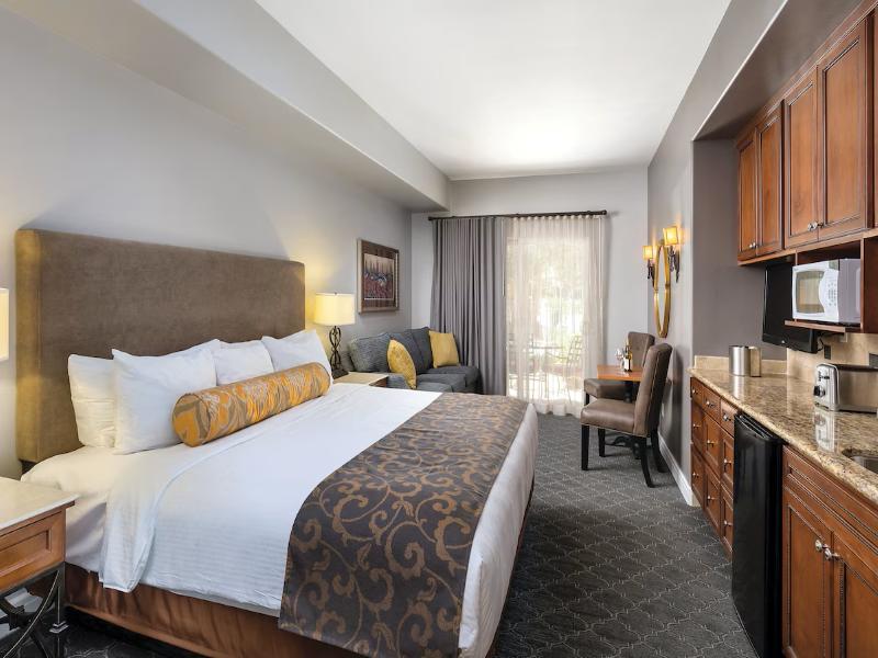 Vino Bello Resort image