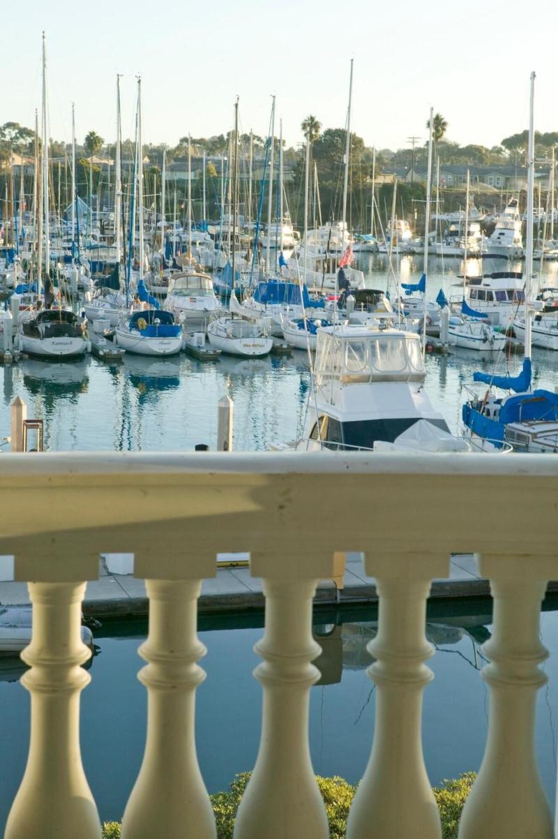 Oceanside Marina Suites