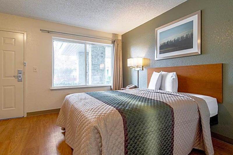 Crossland Economy Studios - Tacoma - Puyallup image