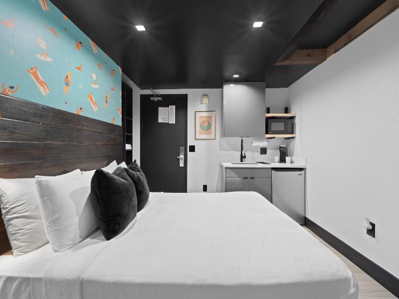 The Neon Elm Hotel image