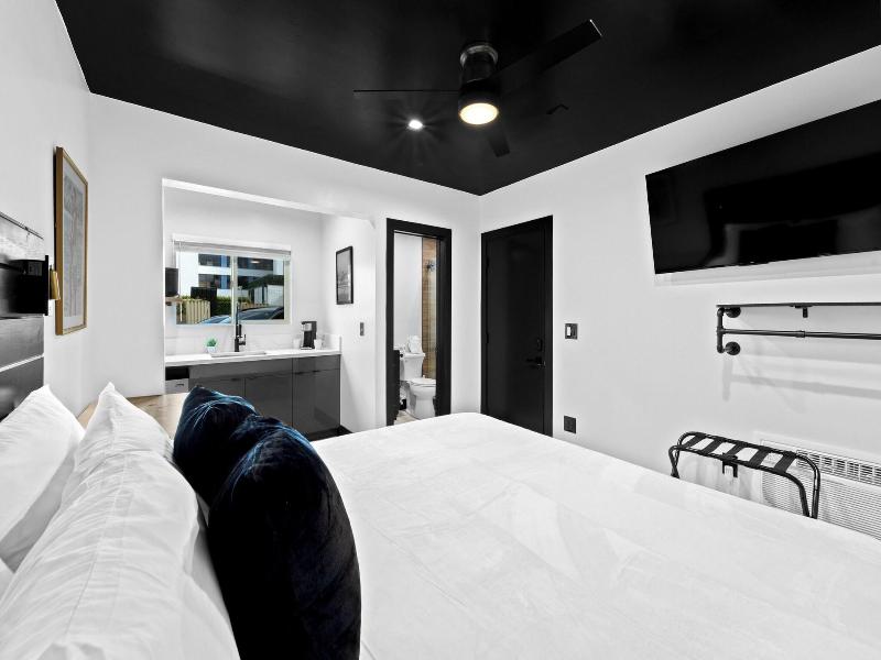 The Neon Elm Hotel image