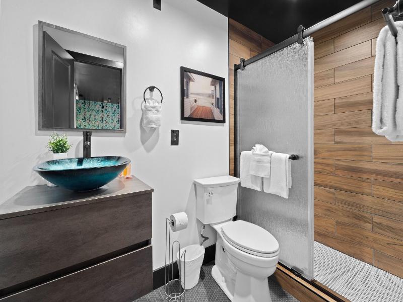 The Neon Elm Hotel image