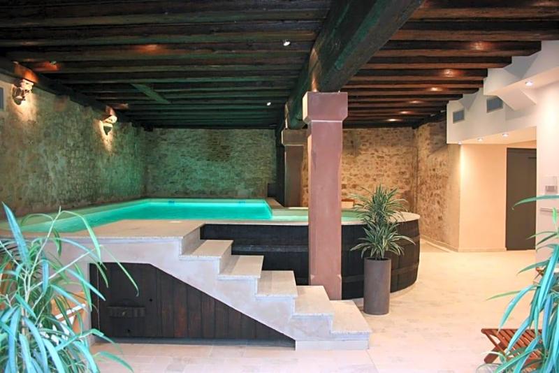 La Cour du Bailli image