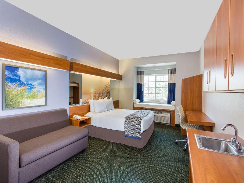 Microtel Inn & Suites By Wyndham Port Charlotte image