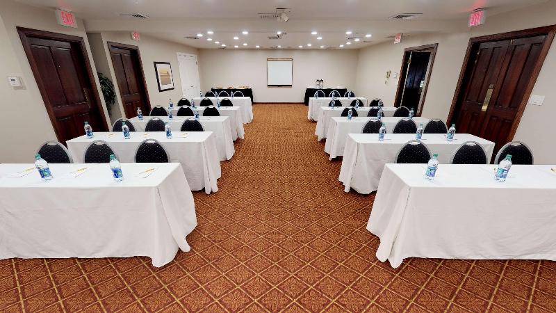 Chase Suite Newark image