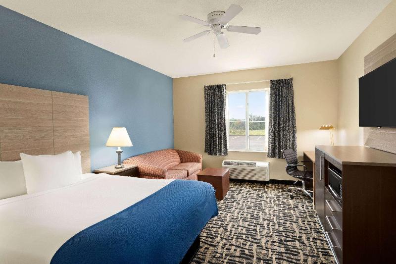 Baymont By Wyndham Ft. Leonard/Saint Robert image