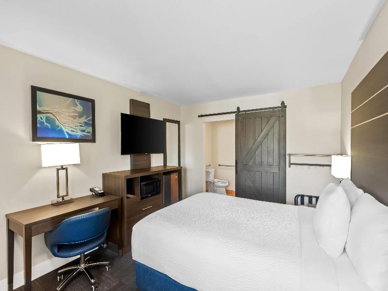 Travelodge by Wyndham Santa Rosa Wine Country image